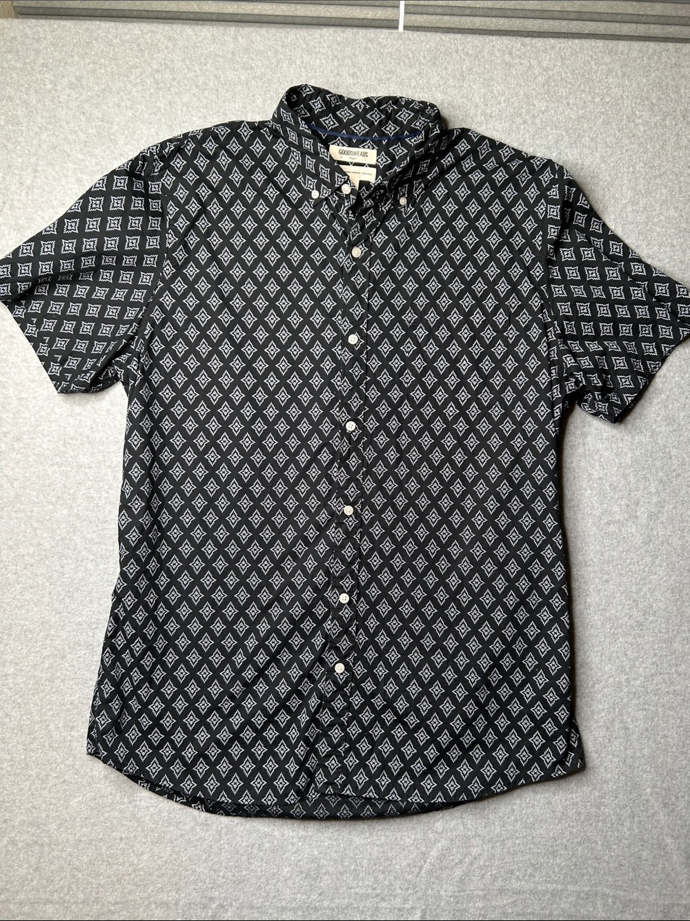 Goodthreads Black‎ Short-Sleeve Button-Up Shirt with White Diamond Print